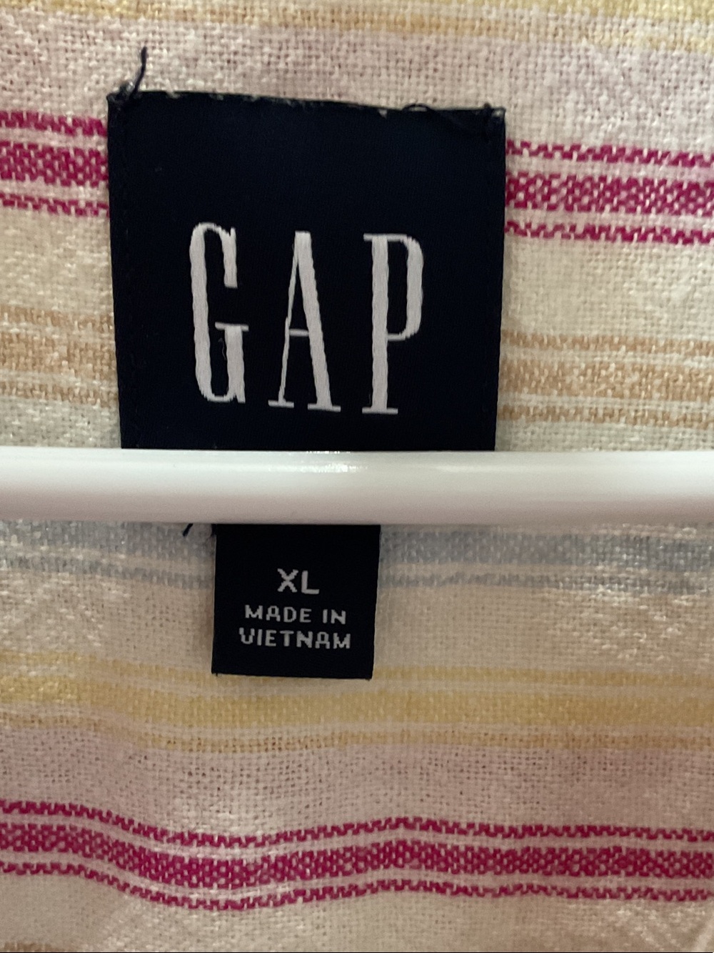 GAP Outdoor Voices Members Mark Outfit-Cream Skort, Pink Tank, Multi Linen Top - Picture 3 of 10
